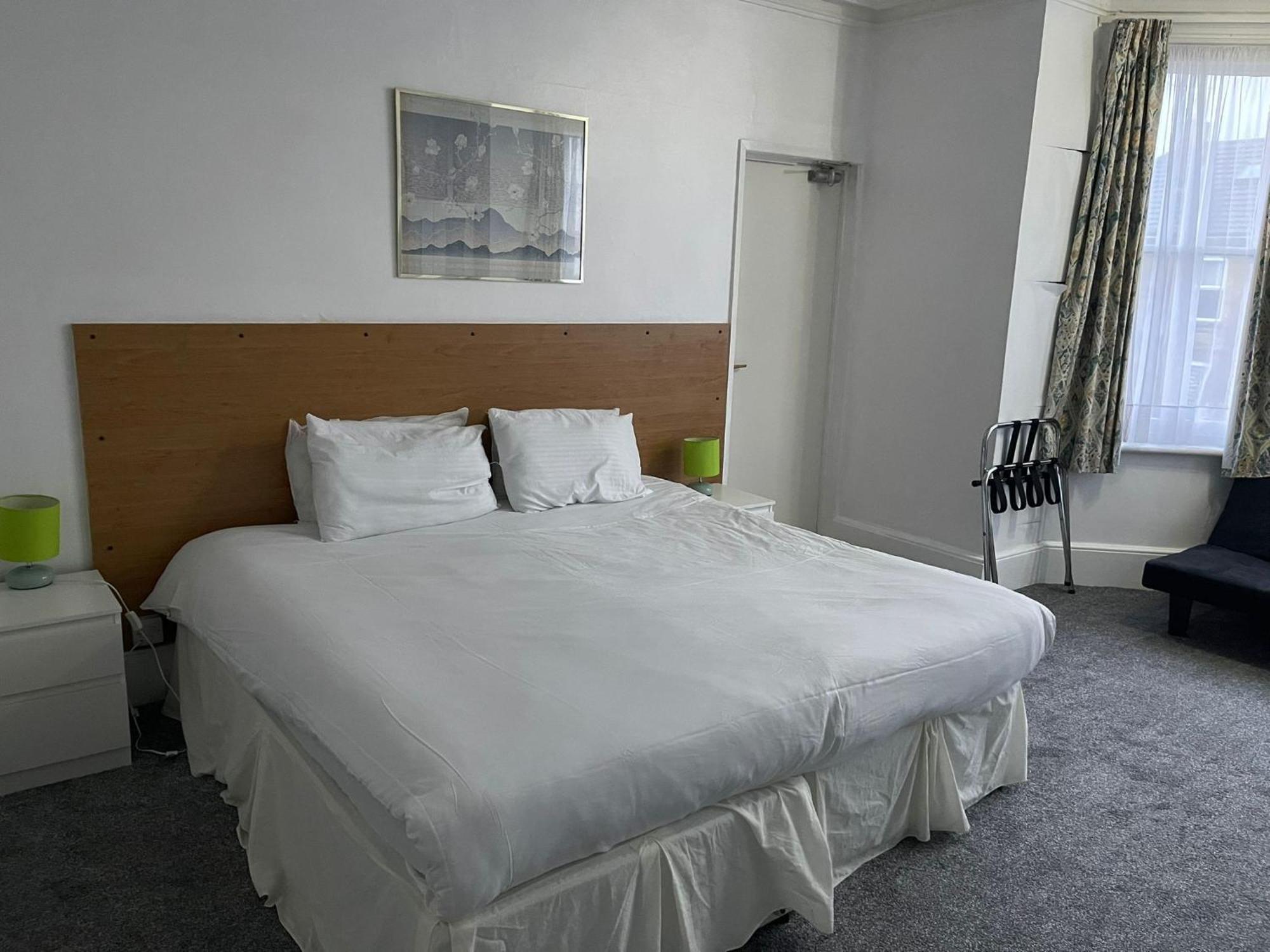 The Dolphin Hotel Грейт-Ярмут Экстерьер фото