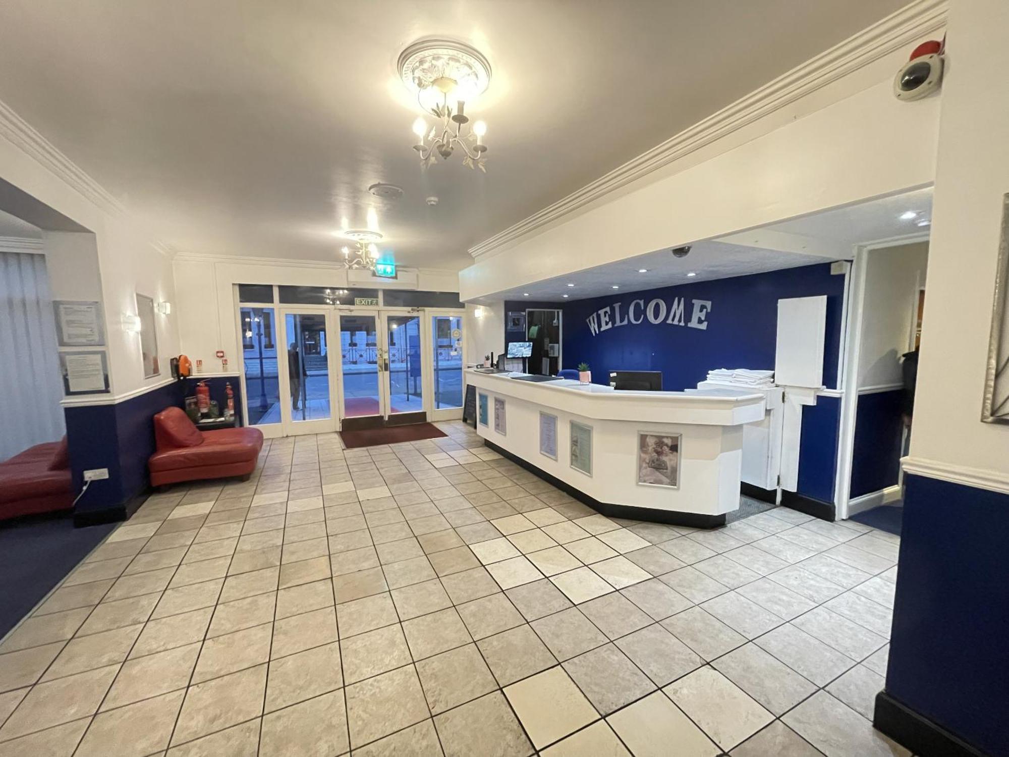 The Dolphin Hotel Грейт-Ярмут Экстерьер фото